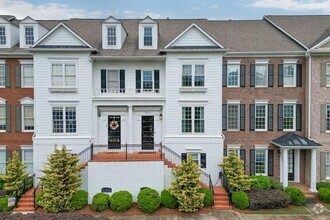Building Photo - 7553 Grand Reunion Dr
