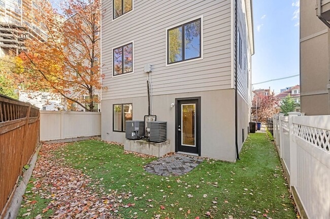 Building Photo - 27 Hackensack Plank Rd