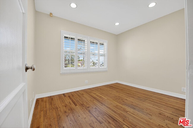 Building Photo - 3020 Dow Ave