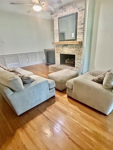 Building Photo - 913 Lake Meadows Dr