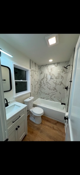 Building Photo - 120 Arion St