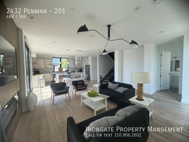 Building Photo - 2432 Penmar-201