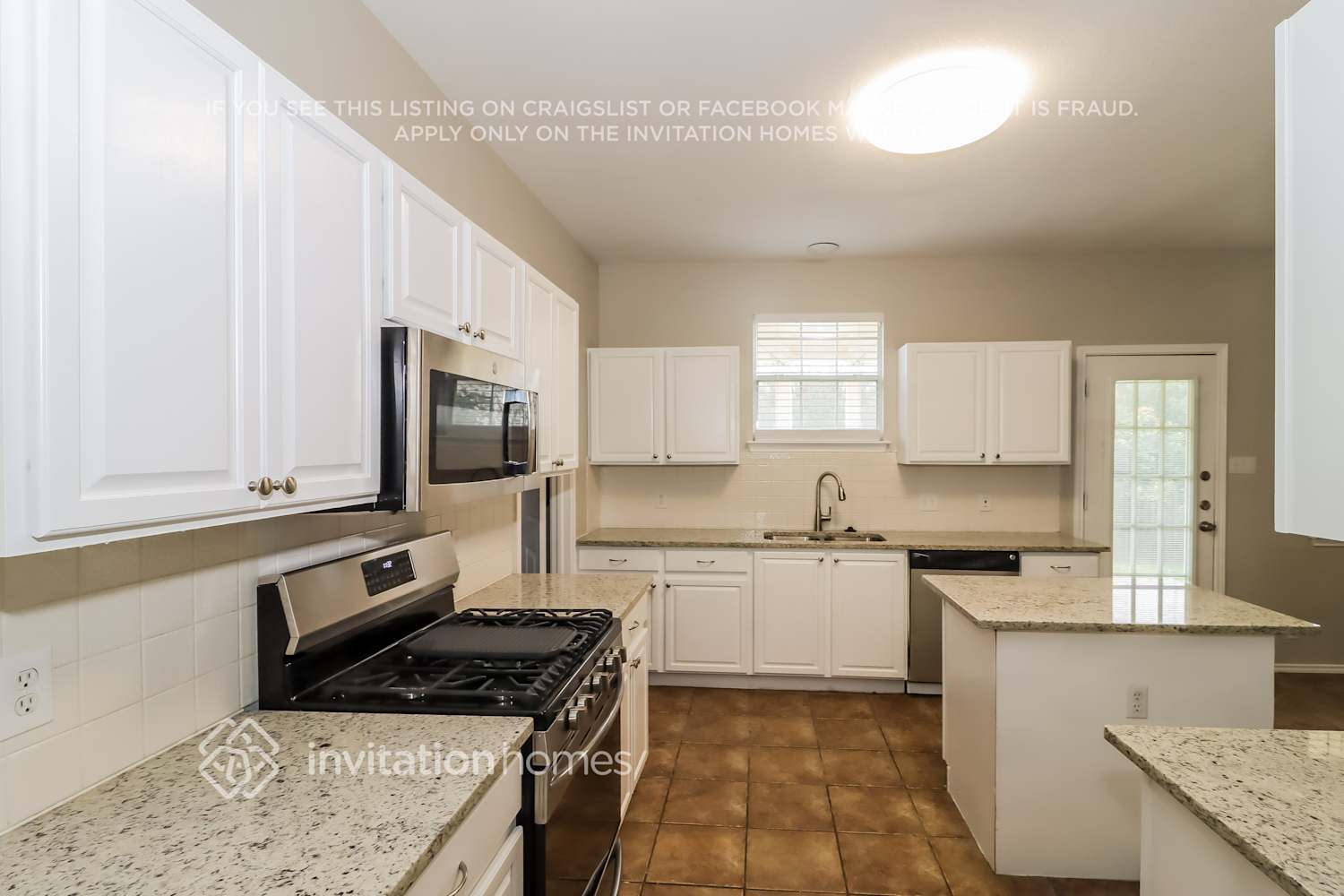 Building Photo - 1635 Abbey Ln