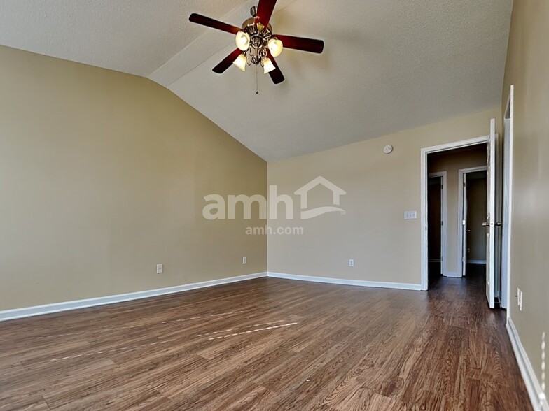 Building Photo - 505 Bellmeade Bay Dr
