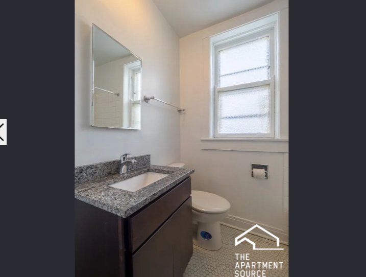 Building Photo - 2106 W Ainslie St