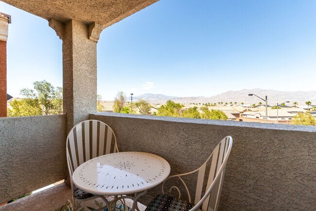 Building Photo - Stunning furnished 2-Bedroom Condo with Mountain Views!