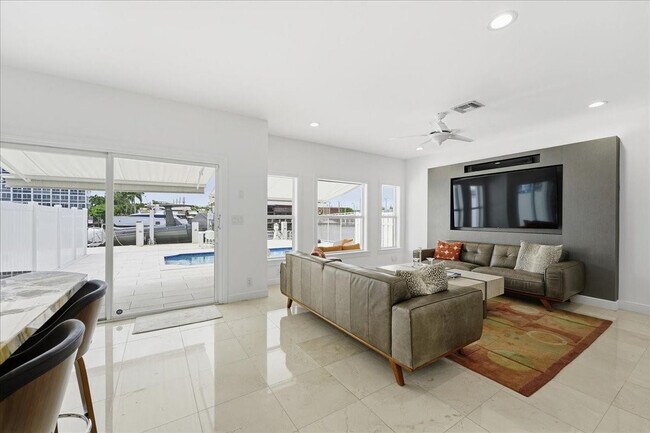 Building Photo - 4331 W Tradewinds Ave