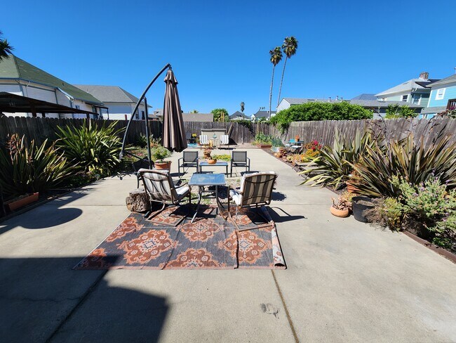 Building Photo - 1072 18th Street