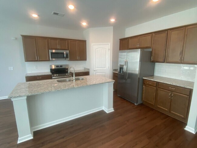 Building Photo - Spacious 4 Bedroom - great location in Pooler, Ga!!