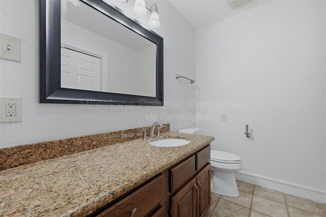 Building Photo - 3118 Normandy Dr