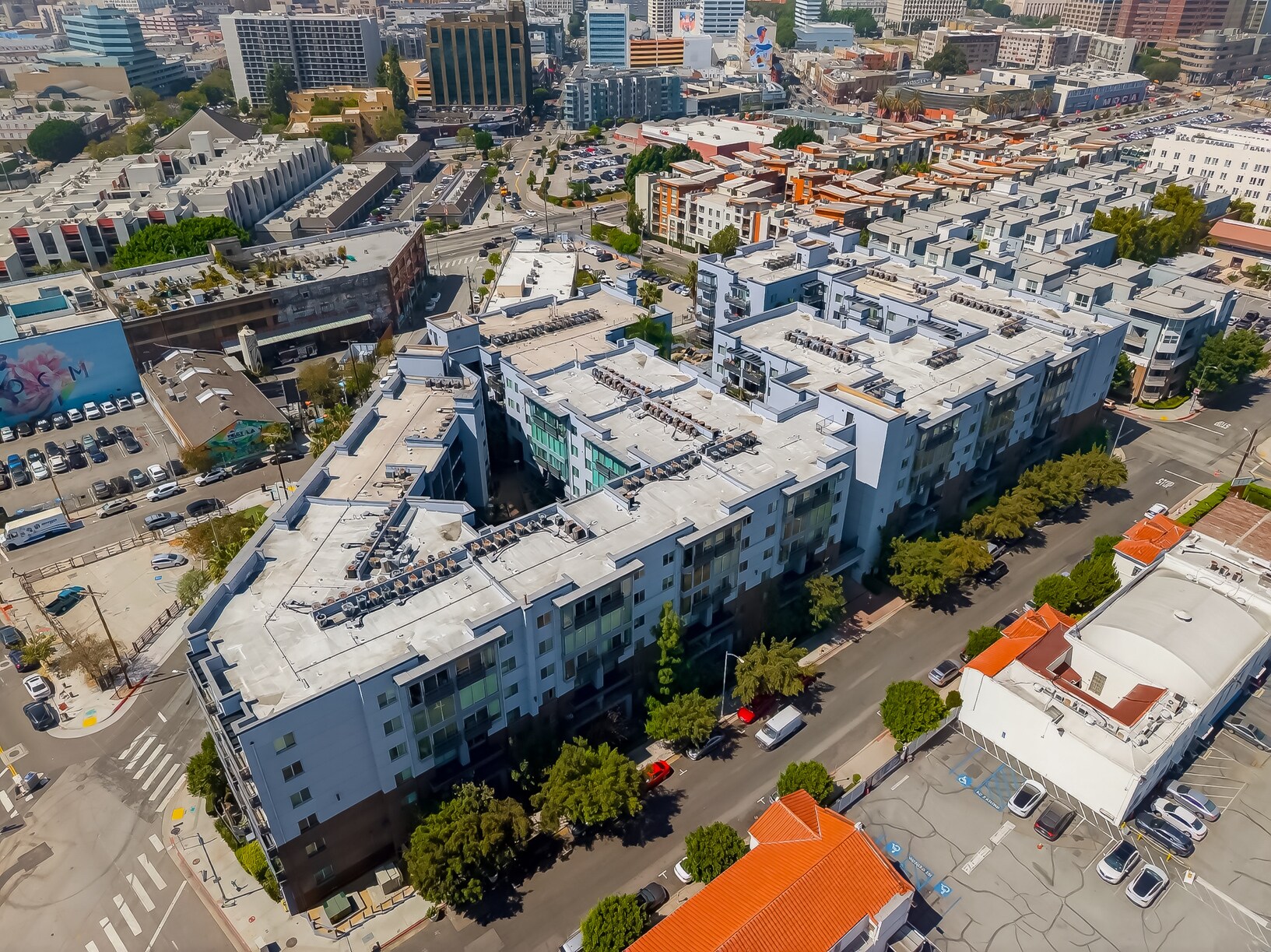 Building Photo - 629 Traction Ave