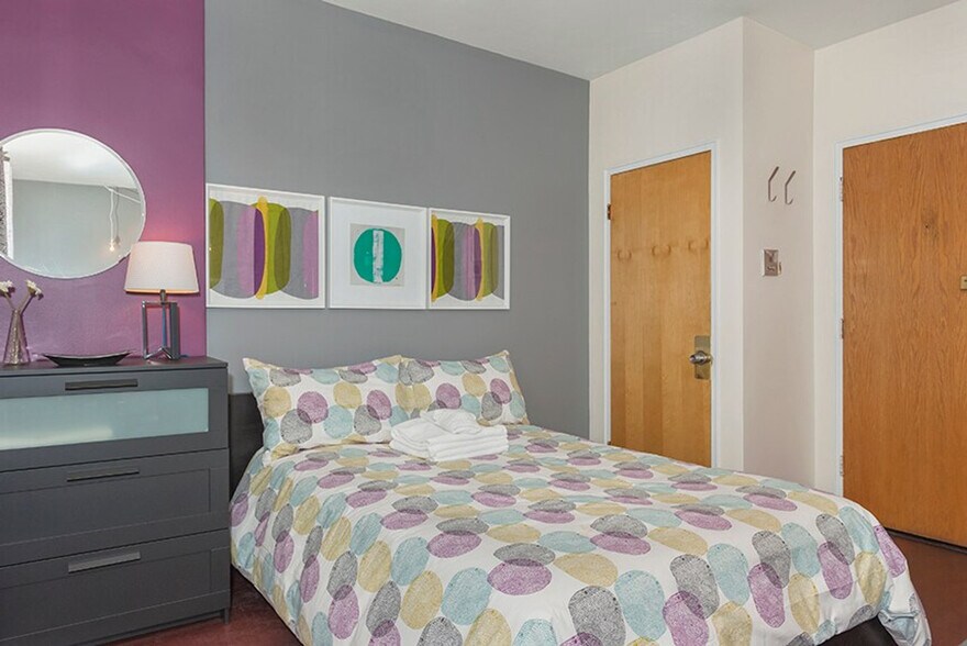 Building Photo - 50 Stuart St