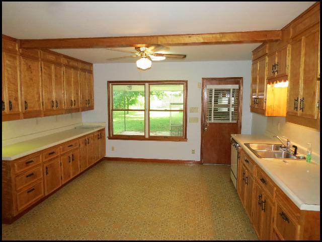 Building Photo - 5212 Lynch Dr