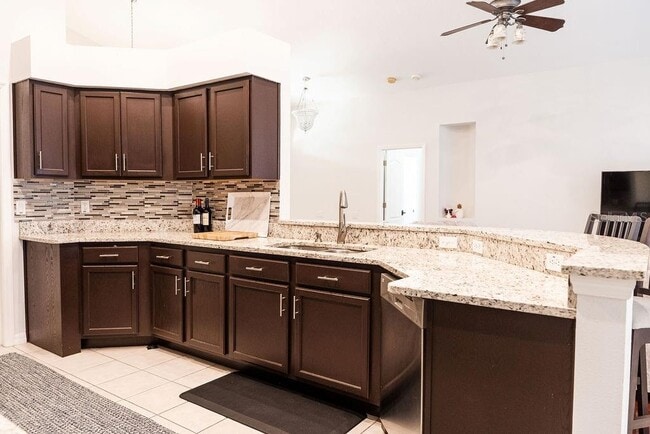 Building Photo - 1282 Paradise Lake Dr