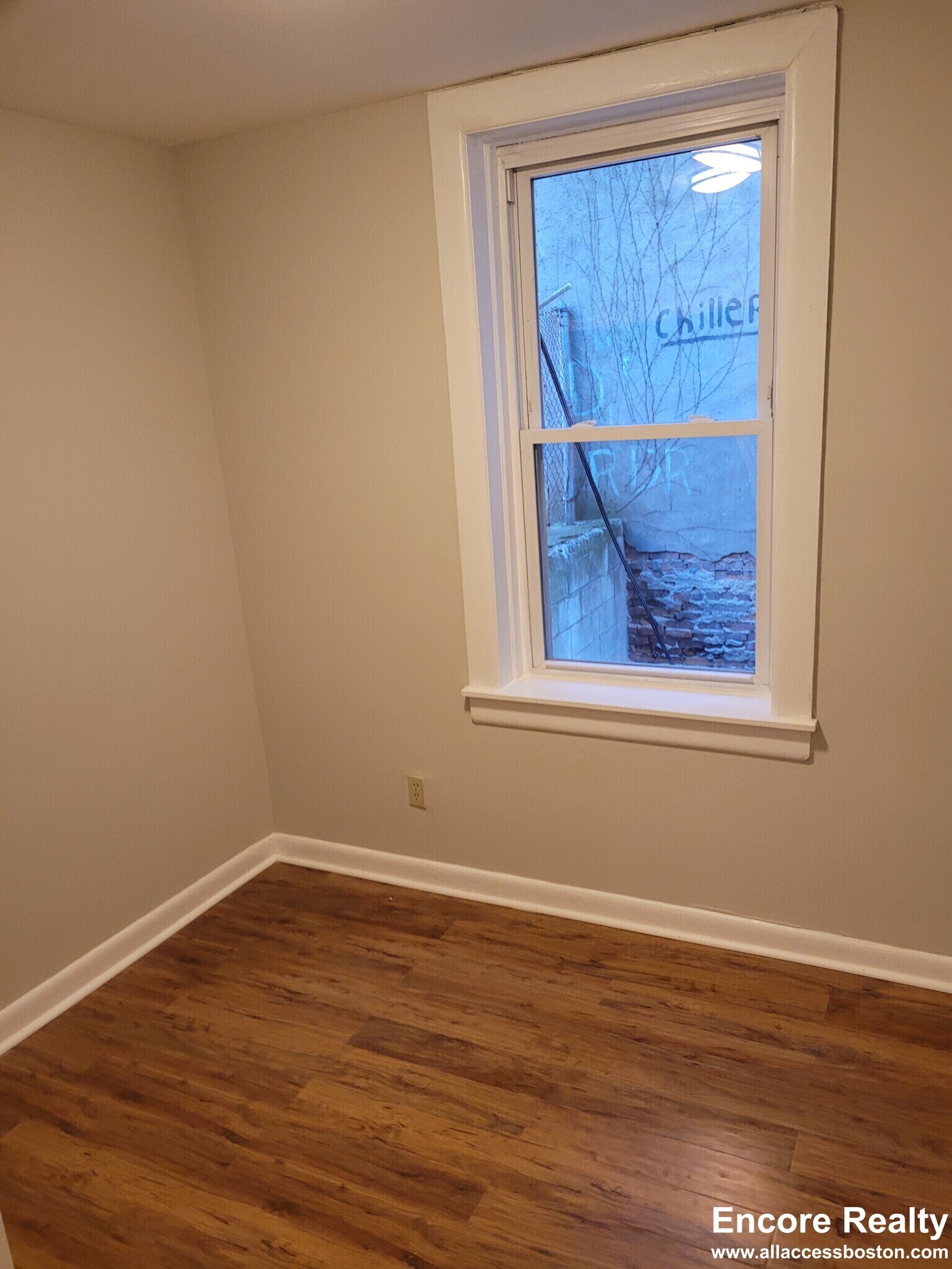 Building Photo - 145 Endicott St