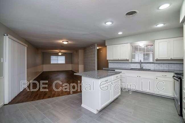 Building Photo - 4421 Ida Way