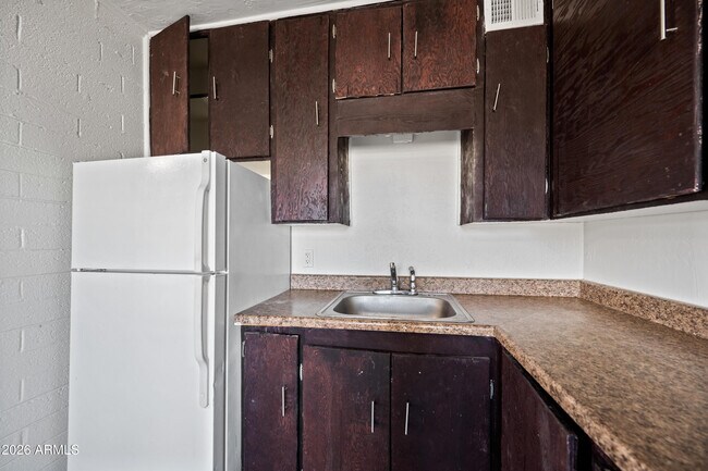 Building Photo - 4326 N 13th Pl