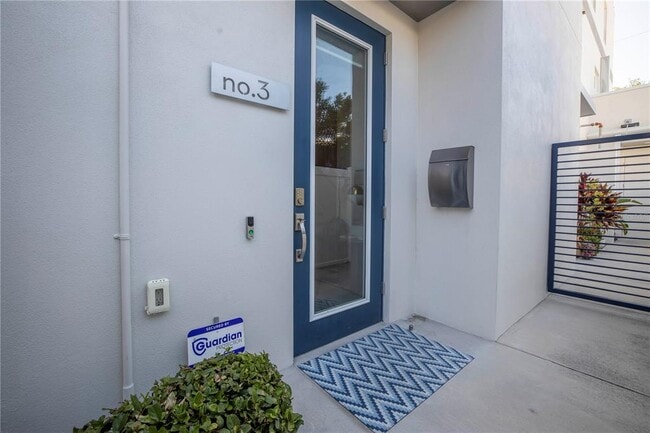 Building Photo - 536 4th Ave S