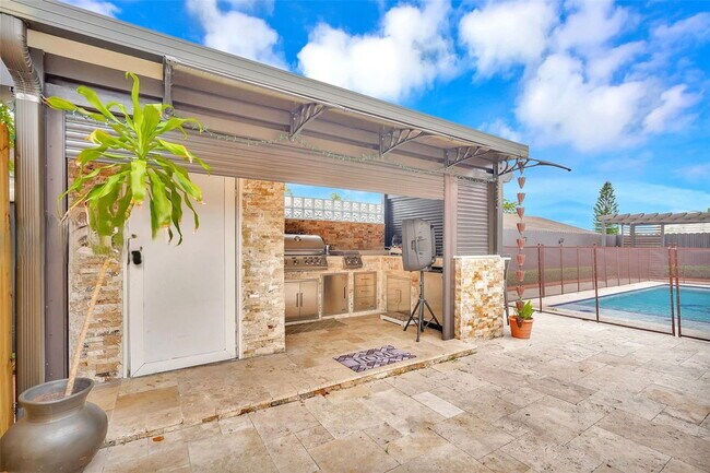 Building Photo - Southwest 133rd Court, Miami, FL 33175 - 3 BR 2.5 BA single-family home