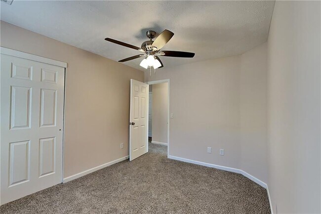 Building Photo - 108 Silver Bow Ln