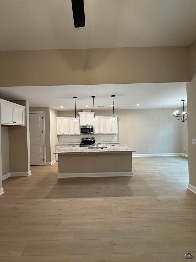 Building Photo - 414 Colt Ct