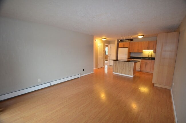 Building Photo - Pets negotiable! Dillon Valley East Condo!...