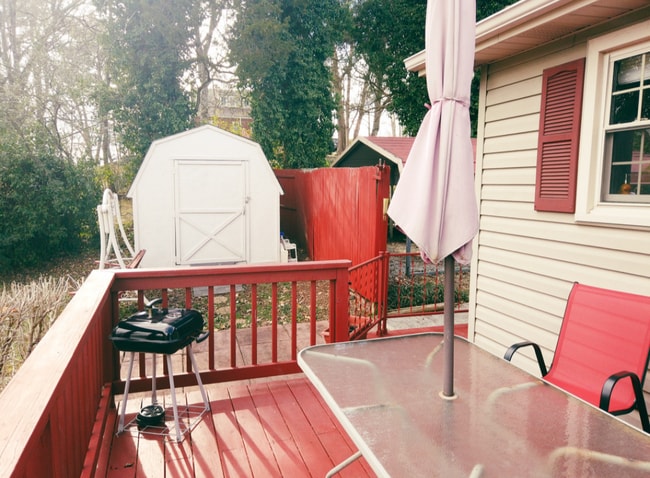 Building Photo - 171 W Meeting St