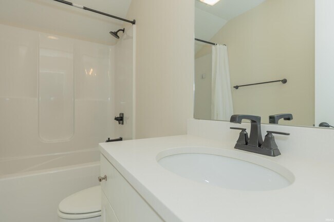Building Photo - 3390 White Oak Trl