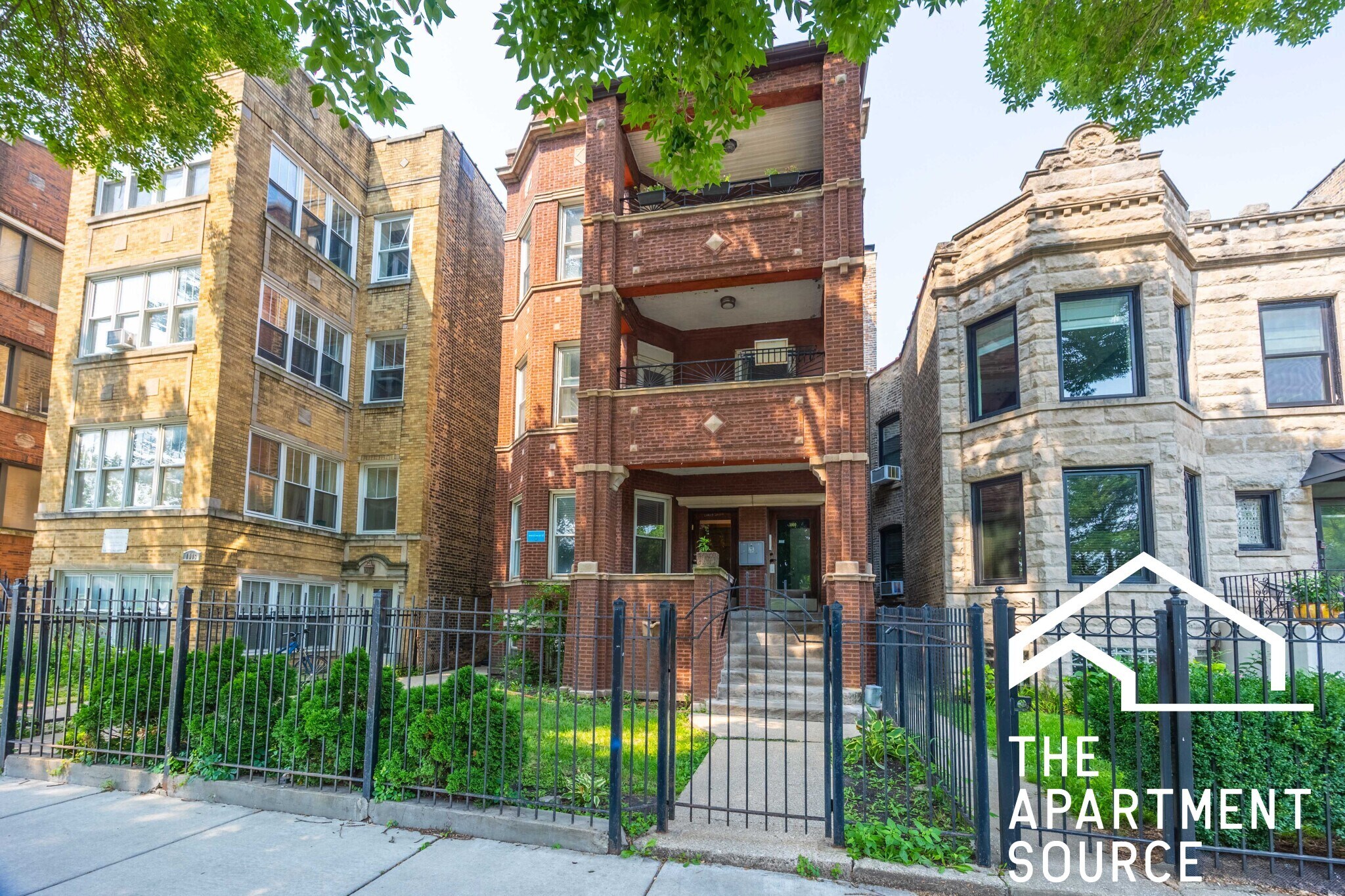 Building Photo - 1010 N Kedzie Ave