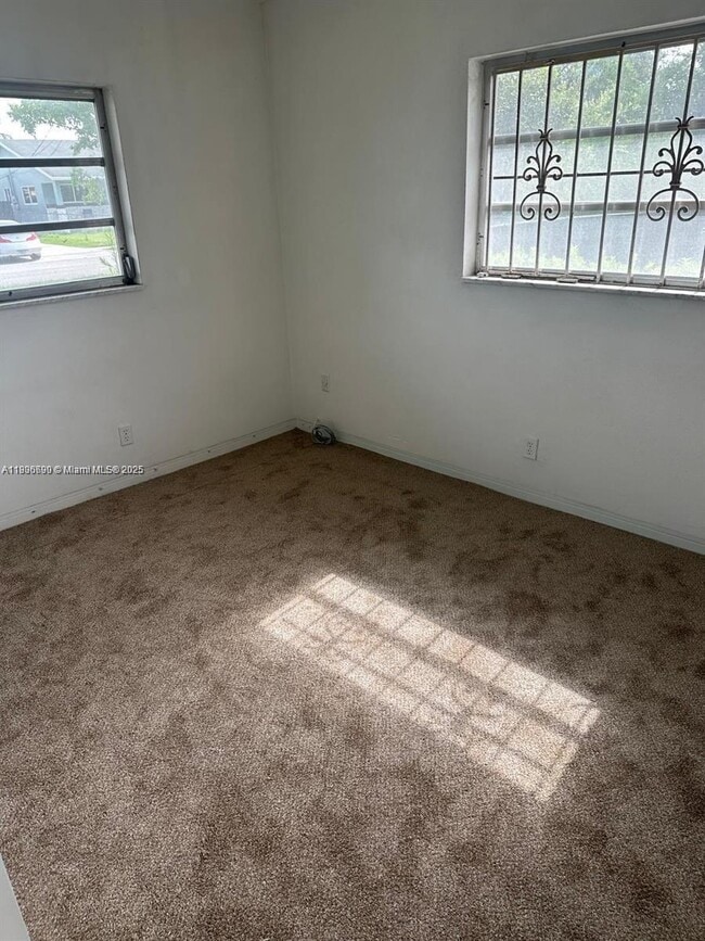 Building Photo - 5360 Fletcher St