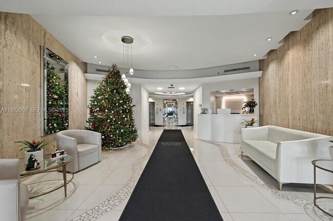 Building Photo - 3301 NE 5th Ave