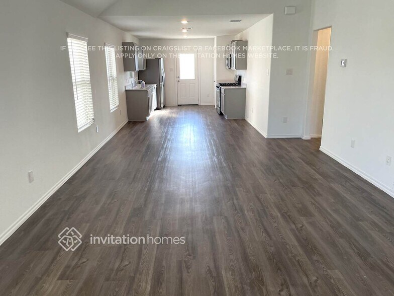 Building Photo - 24011 Mustang Run Dr