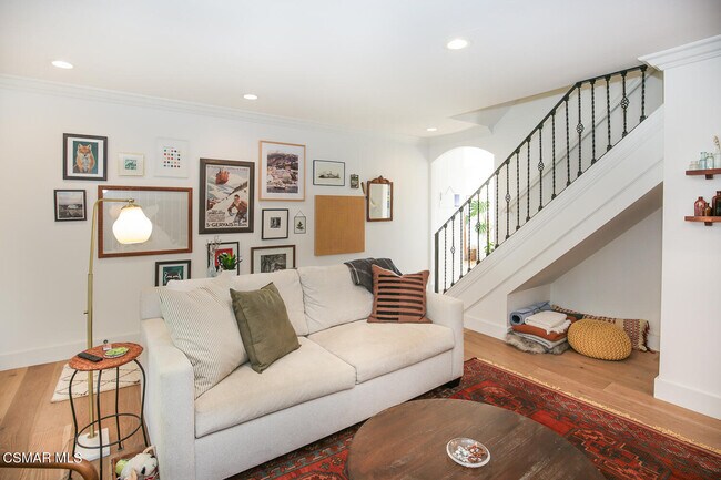 Building Photo - 947 Driftwood Cir