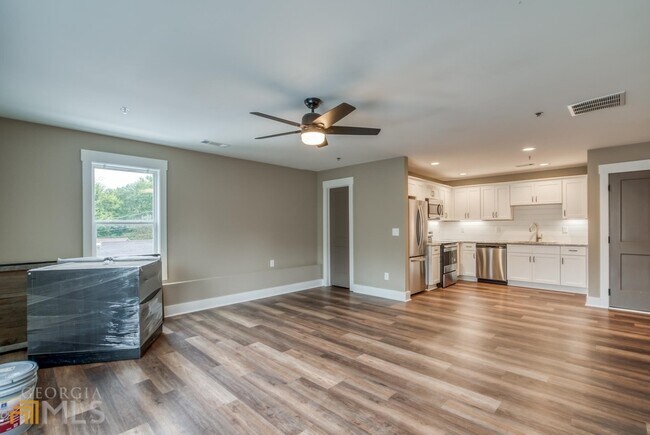 Building Photo - 224 Alcovy St