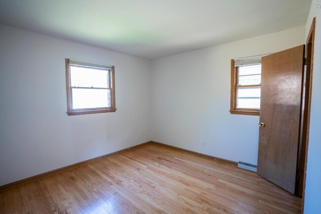 Building Photo - 5650A N 97th St