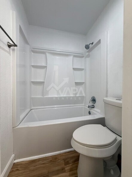 Building Photo - 6707 Cypress Lake Dr