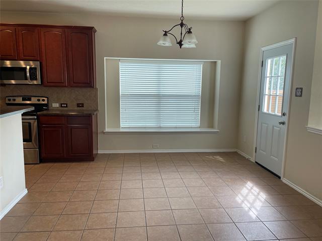 Building Photo - 1013 Camp Verde Dr
