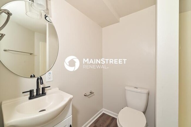 Building Photo - 6509 Ellesmere Dr NW