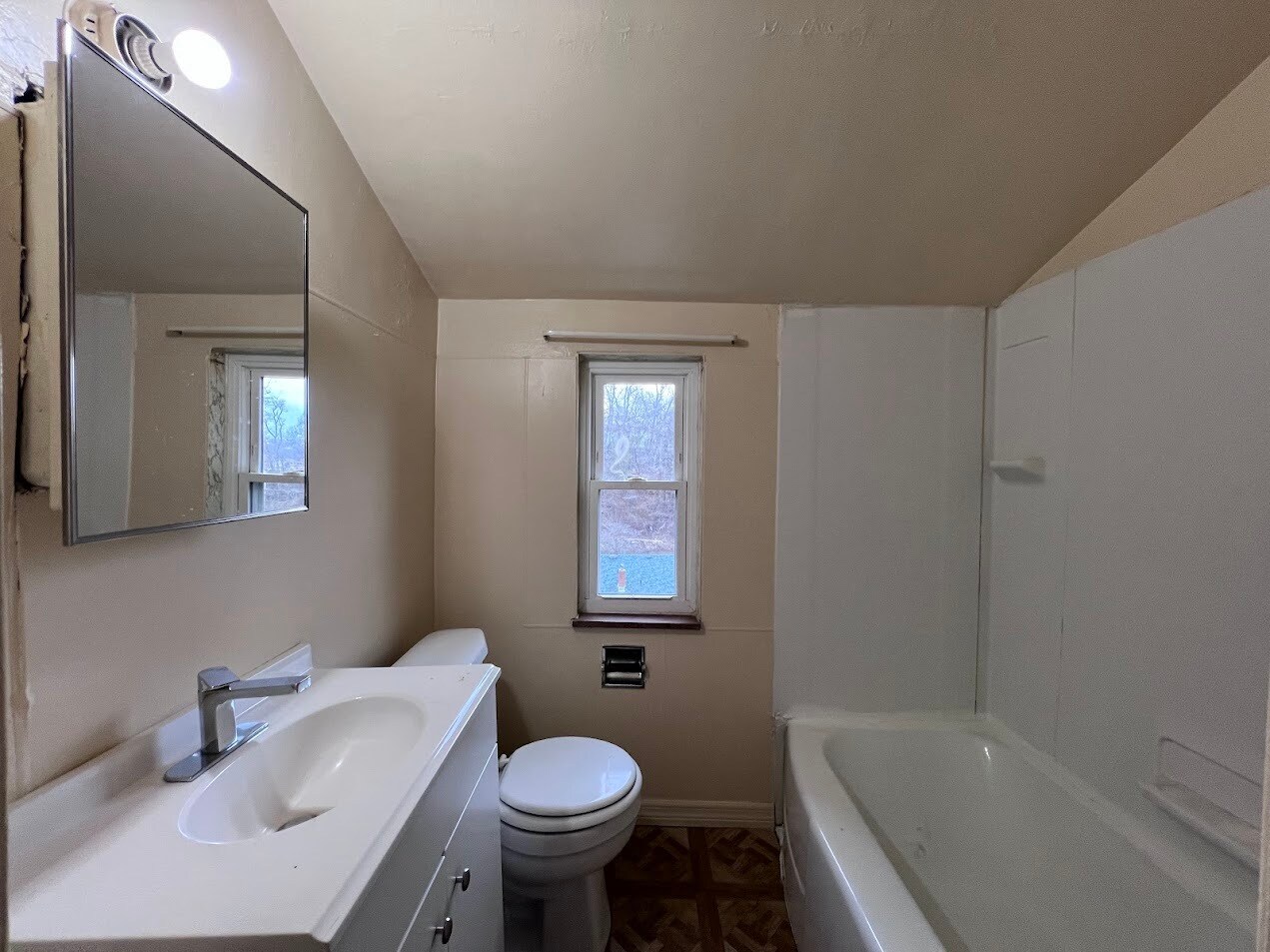 Building Photo - 320 San Juan Dr