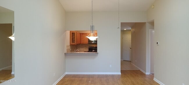 Building Photo - 23 Landings Ln