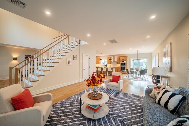 Building Photo - 60 Ramble Ln