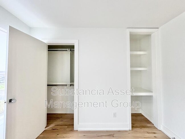 Building Photo - 2800 N McKinley Ave