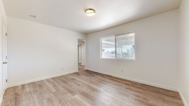 Building Photo - AVAILABLE NOW! RANCHO CUCAMONGA UPDATED Family Home 4+2