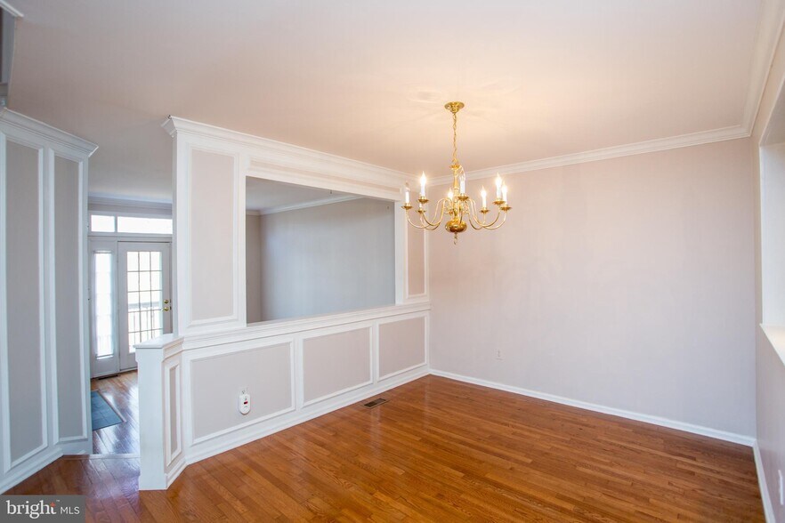 Building Photo - 9 Sturbridge Ct