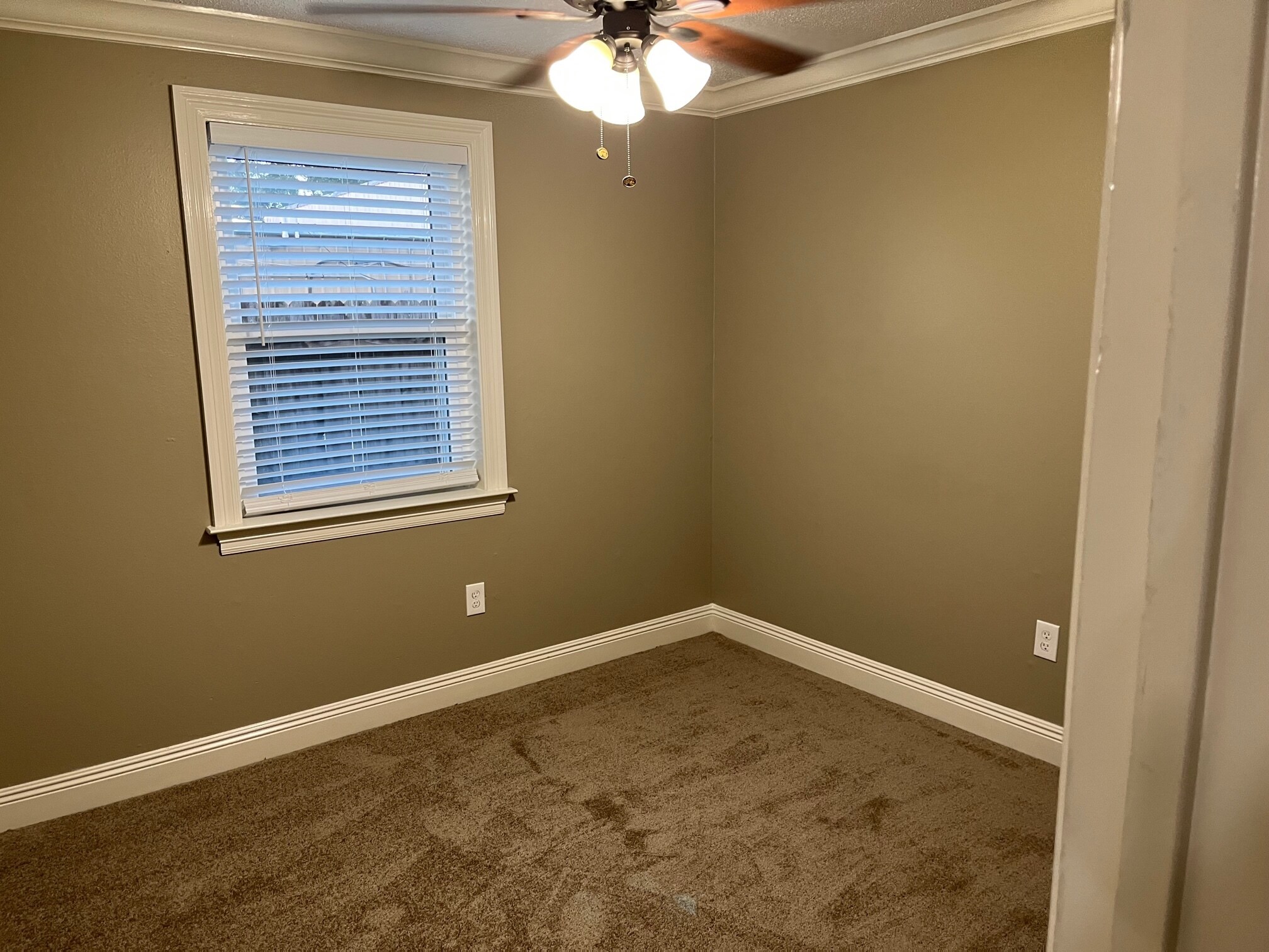 Building Photo - 6146 Parkcrest Ct