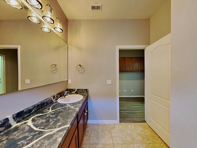 Building Photo - 2131 Lacosta Pl