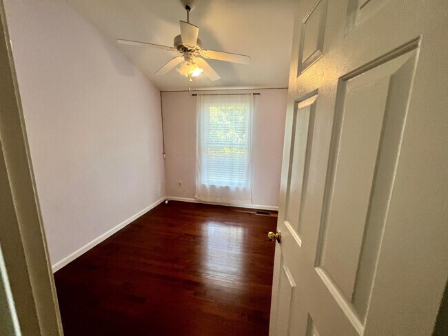 Building Photo - 16851 Toms River Loop