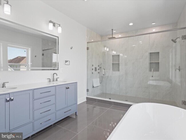Building Photo - 1830 Cherri Dr