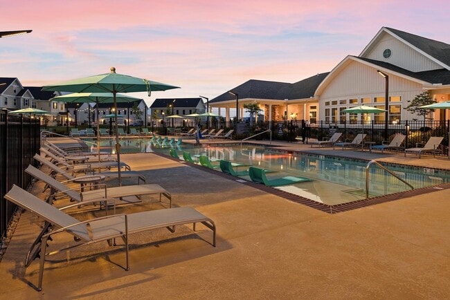 Building Photo - 901 Kelly Green Ln