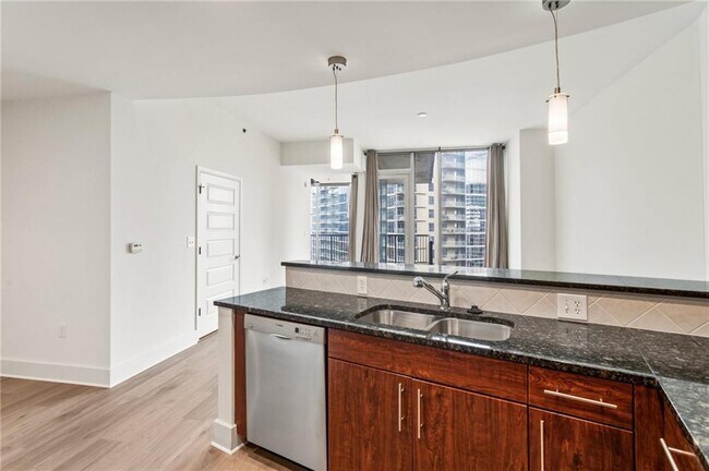 Building Photo - 1080 Peachtree St NE